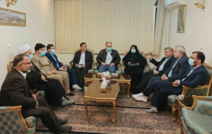نشست مشترک استاندار لرستان با مجمع نمایندگان استان