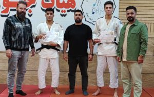 تیم جودو بزرگسالان ازنا نایب قهرمان مسابقات استان تیم جودو بزرگسالان ازنا نایب قهرمان مسابقات استان
