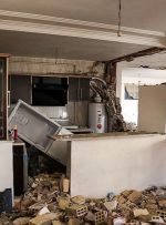 تخریب یک خانه بر اثر نشت گاز در ازنا